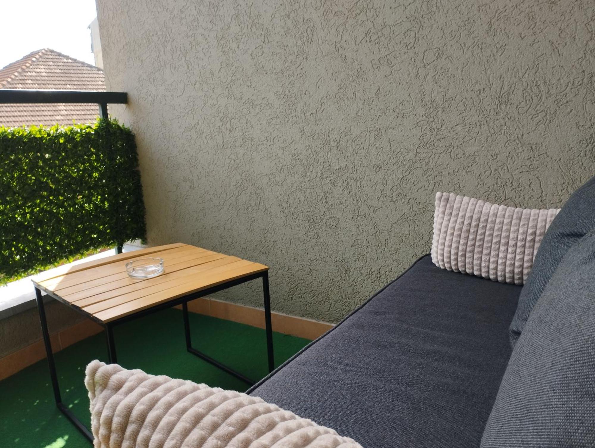 Studio City Day Jagodina Exteriör bild